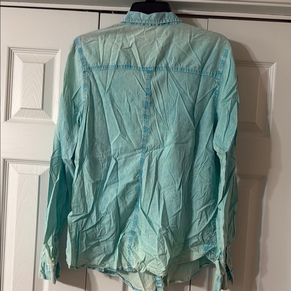 Maurices Blue Casual Button Down Shirt Lightweight Fabric - Picture 4 of 4